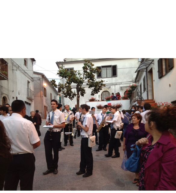 12 Giugno 2012 COLLI - Banda alla processione di S. Antonio