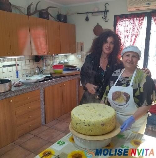 Rosanna mostra la Frittata