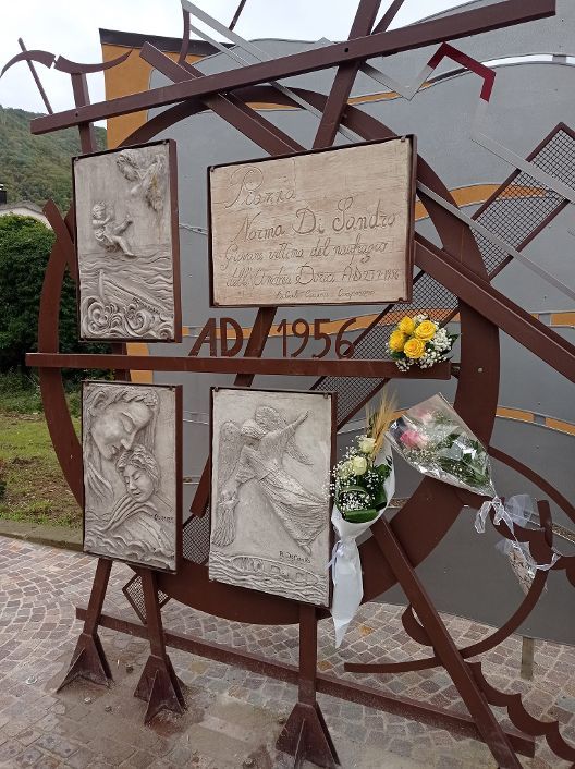 MONUMENTO A NORMA DI SANDRO